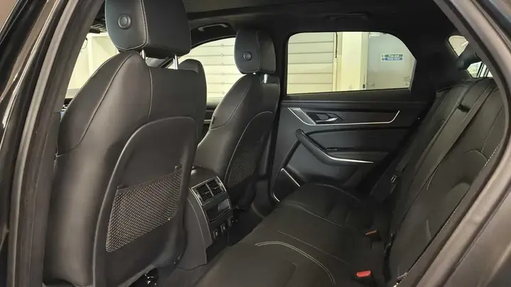 Jaguar F-Pace 2024 photo 4