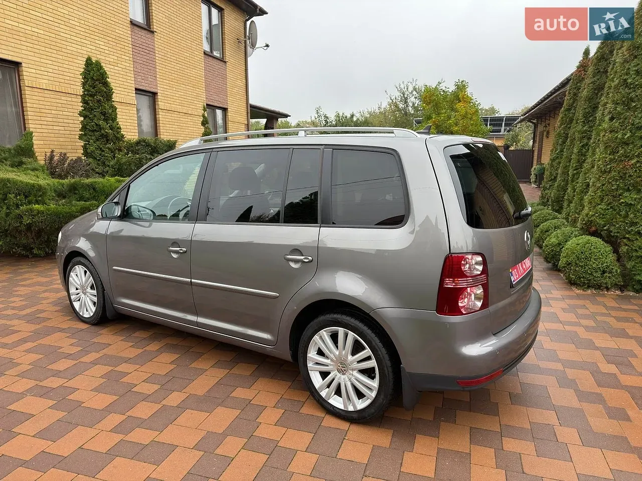 Volkswagen Touran 2009 photo 5