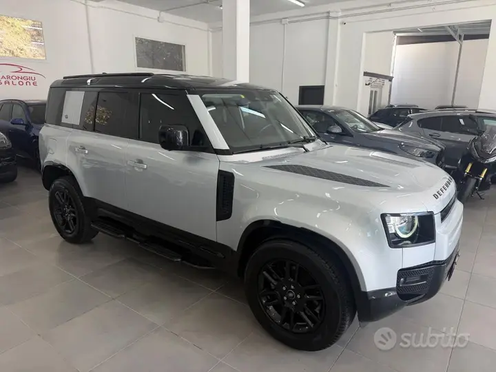 Land Rover Defender 2023 photo 5