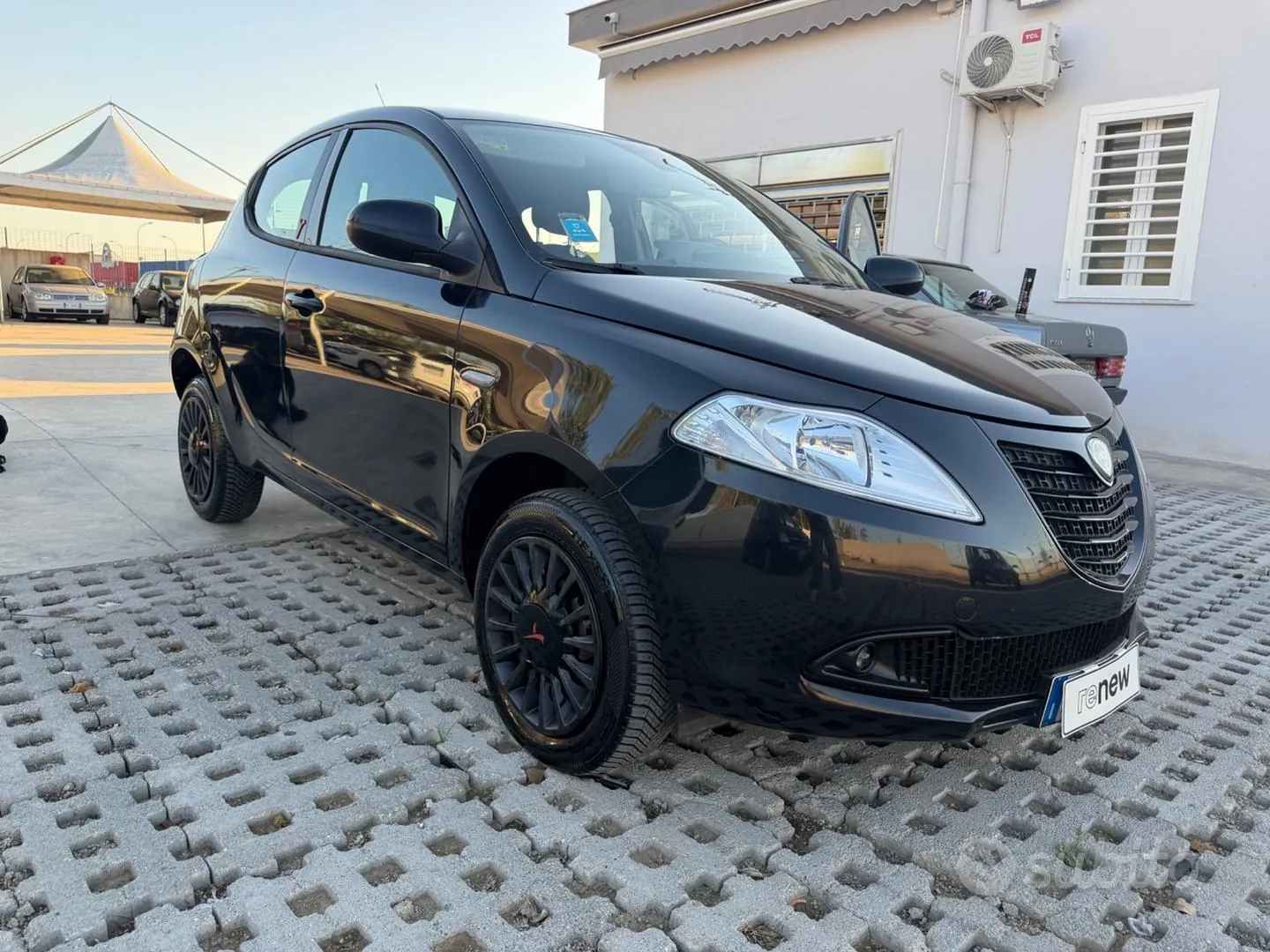 Lancia Ypsilon 2014 photo 2