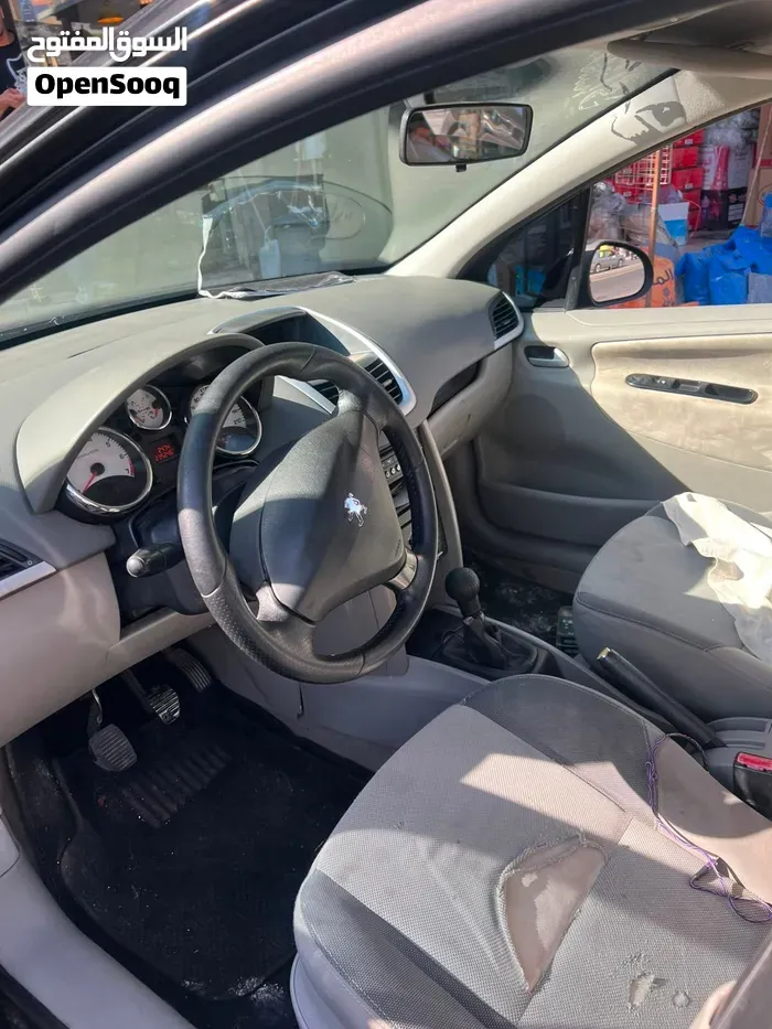 Peugeot 207 2009 photo 3