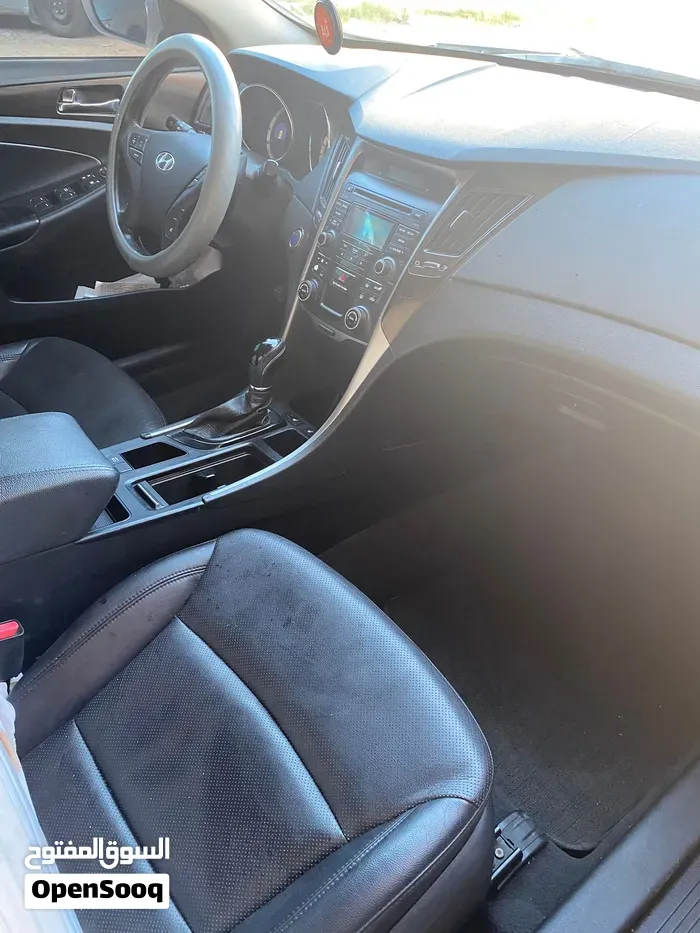 Hyundai Sonata 2013 photo 2