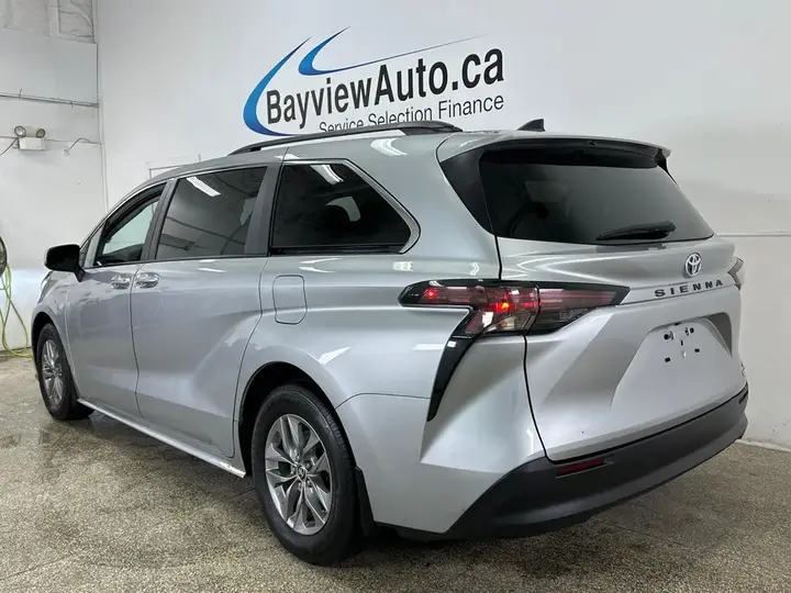 Toyota Sienna 2024 photo 5