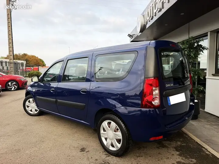 Dacia Logan 2009 photo 4