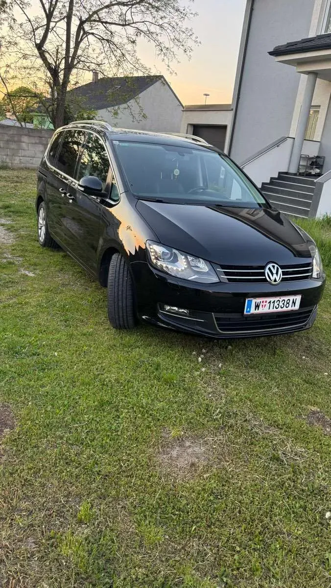 Volkswagen Sharan 2011 photo 2
