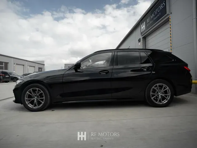 BMW 3 Series 2022 photo 4