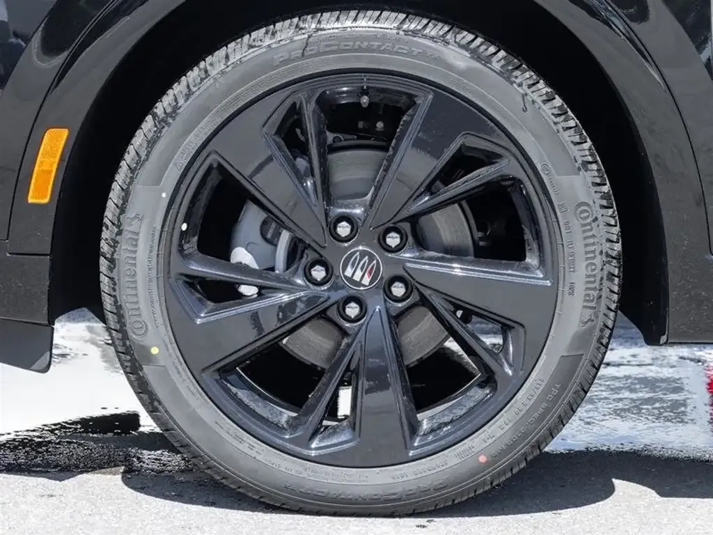 Buick Envision 2026 photo 4