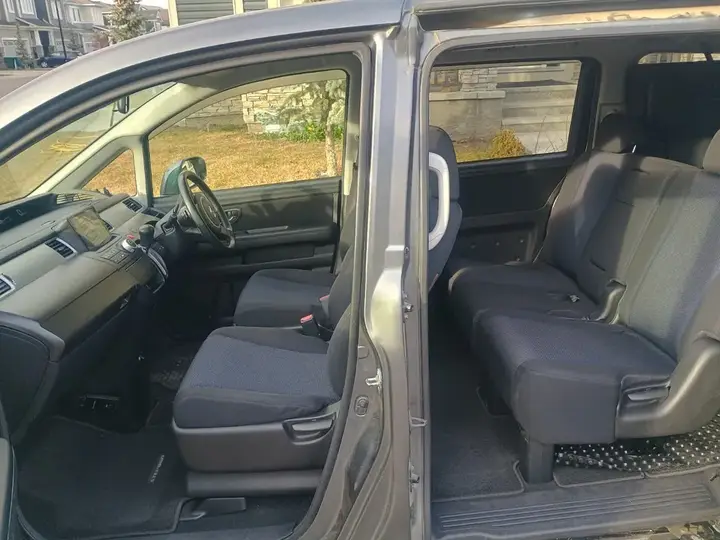 Honda Stepwagon 2009 photo 4