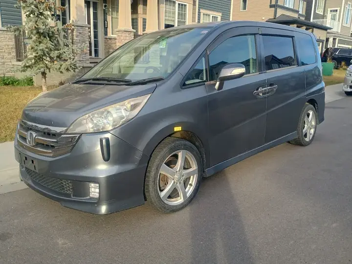 Honda Stepwagon 2009 photo 3