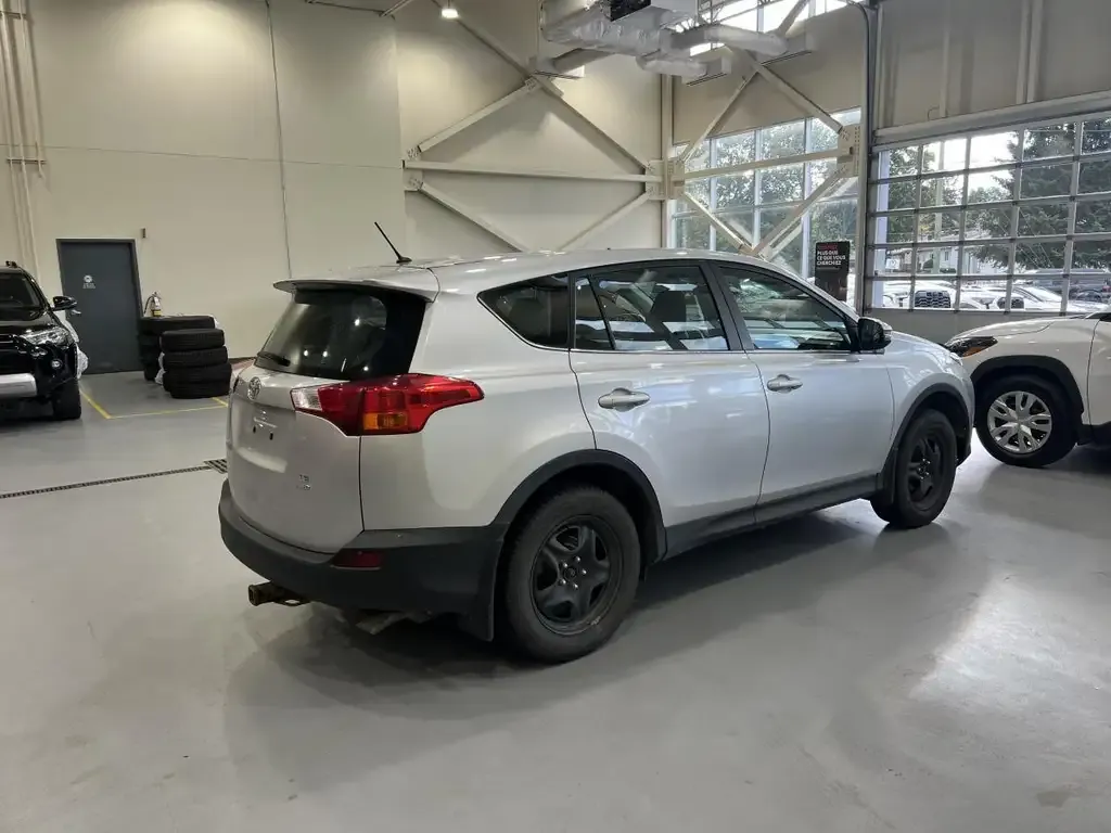 Toyota Rav4 2015 photo 3