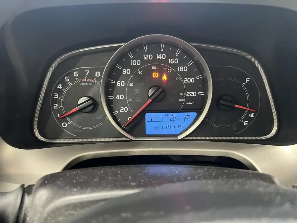 Toyota Rav4 2015 photo 5