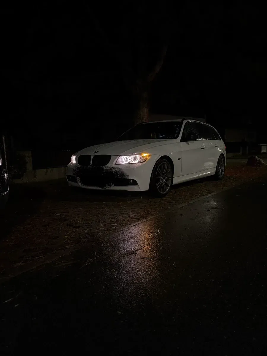BMW 3 Series 2012 photo 3