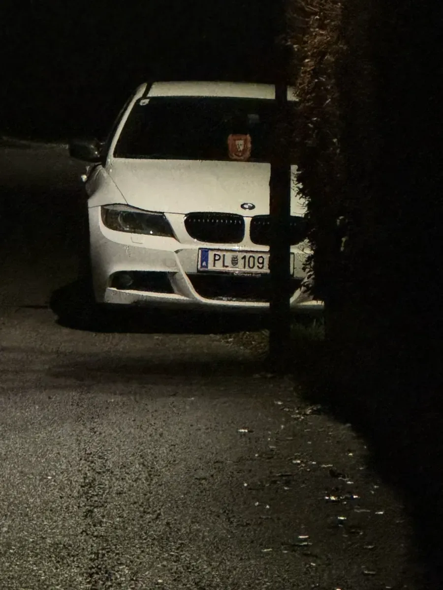BMW 3 Series 2012 photo 2