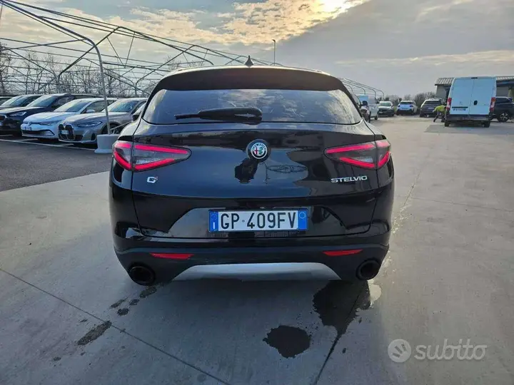 Alfa Romeo Stelvio 2023 photo 5