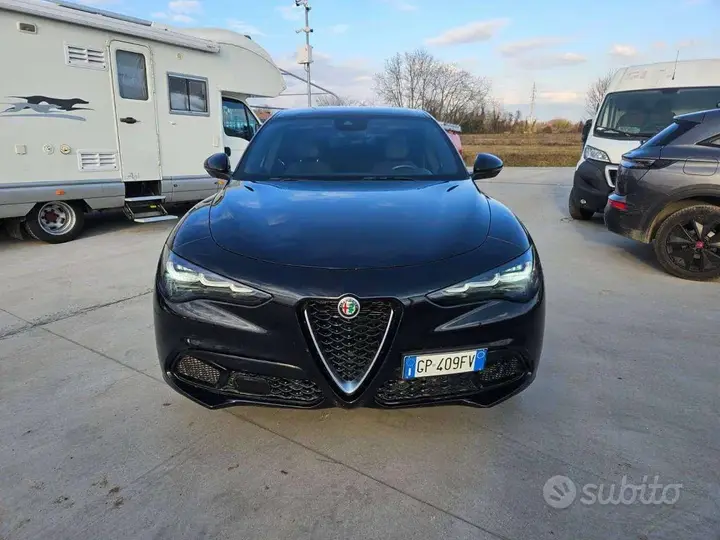 Alfa Romeo Stelvio 2023 photo 4