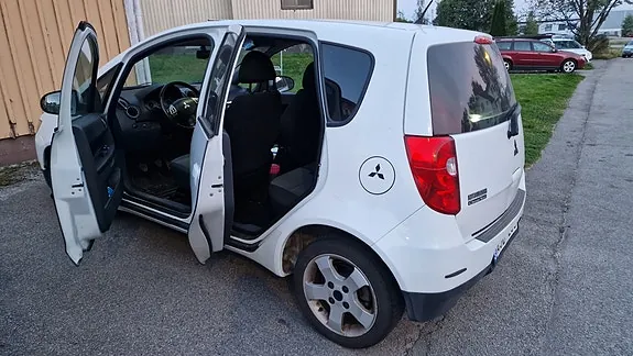 Mitsubishi Colt 2009 photo 3