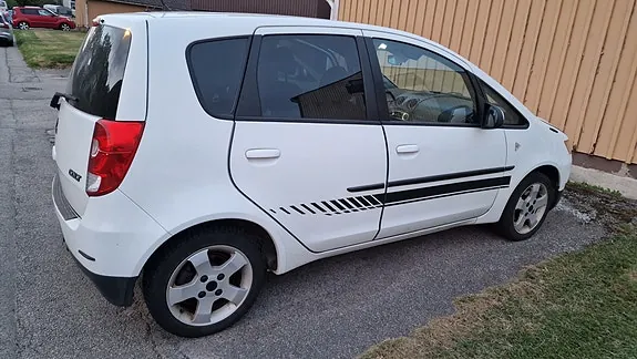 Mitsubishi Colt 2009 photo 4