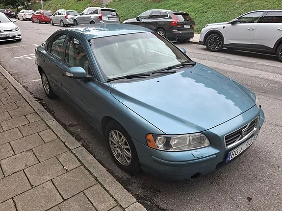Volvo S60 2008 photo 2