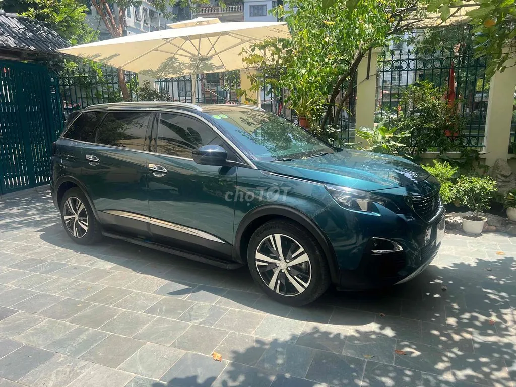 Peugeot 5008 2020 photo 2