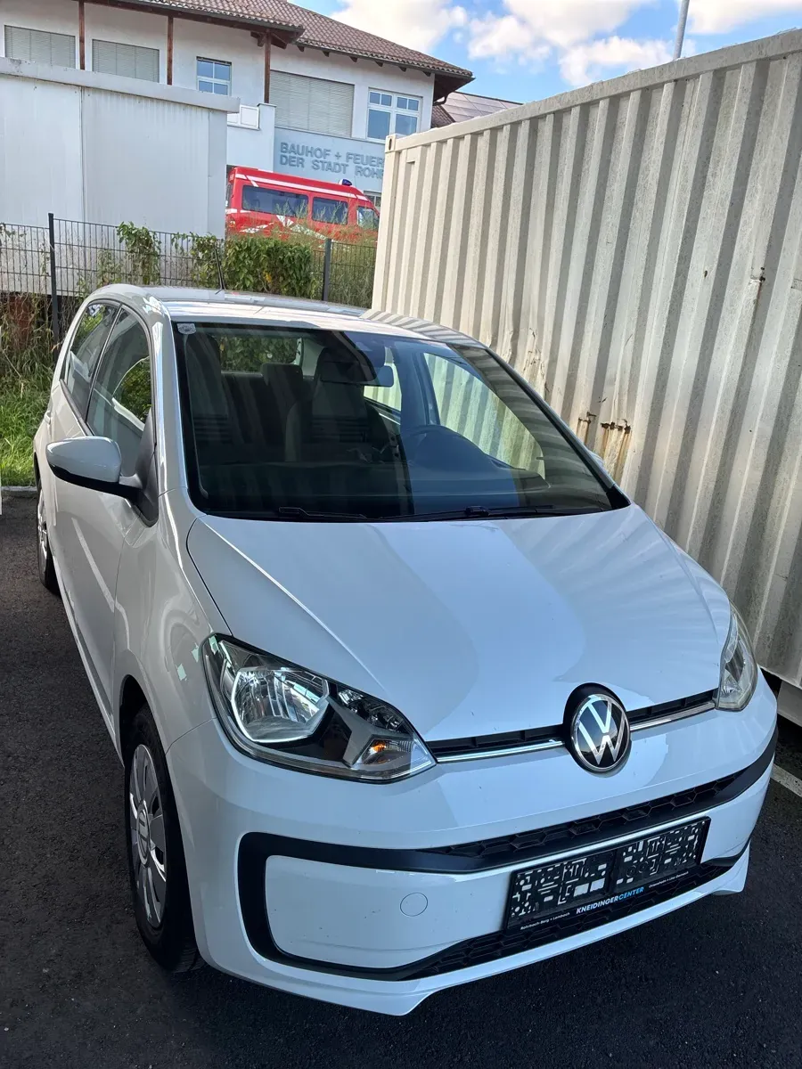 Volkswagen Up 2020 photo 2