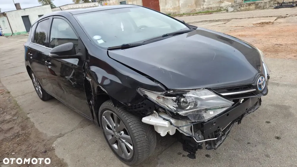 Toyota Auris 2013 photo 2
