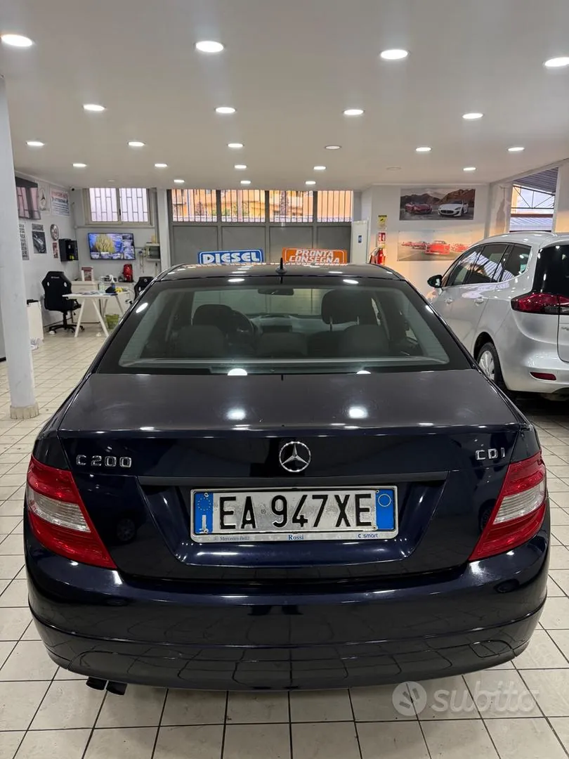 Mercedes-Benz C 2010 photo 4