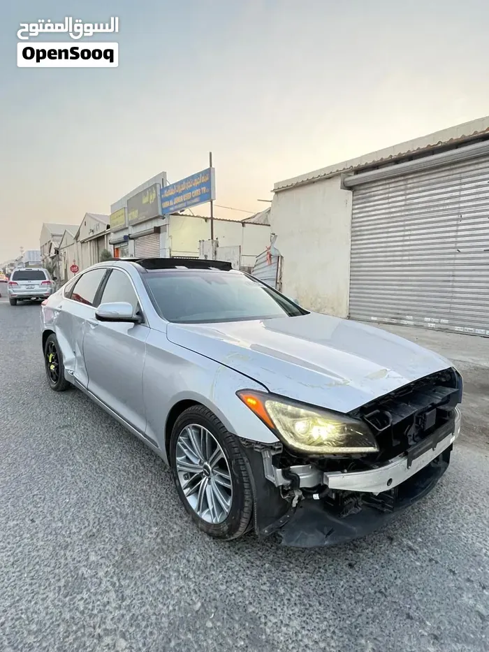 Genesis G80 2018 photo 2