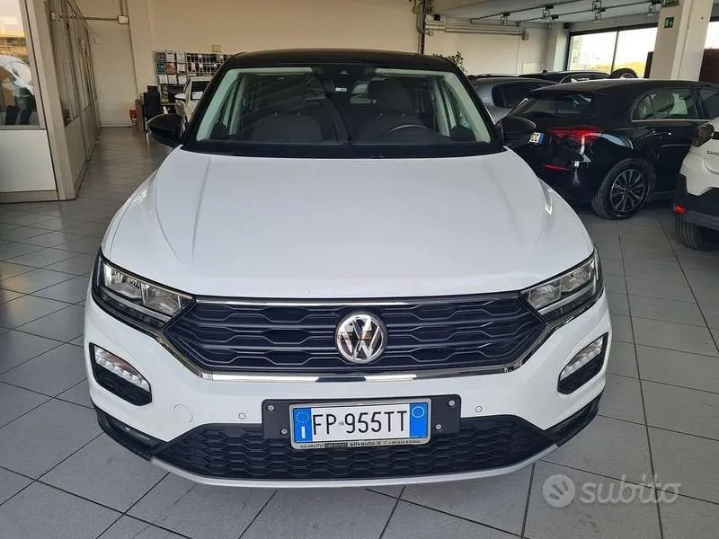 Volkswagen T-Roc 2018 photo 2