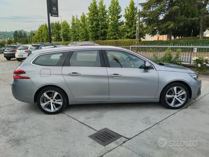 Peugeot 308 2020 photo 5