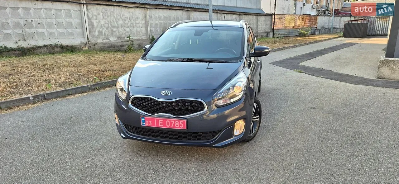 Kia Carens 2015 photo 2