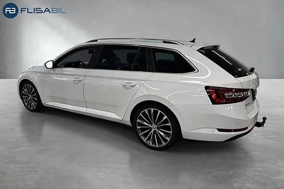Skoda Superb 2016 photo 4