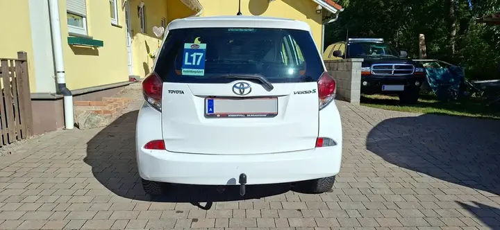 Toyota Verso 2015 photo 3