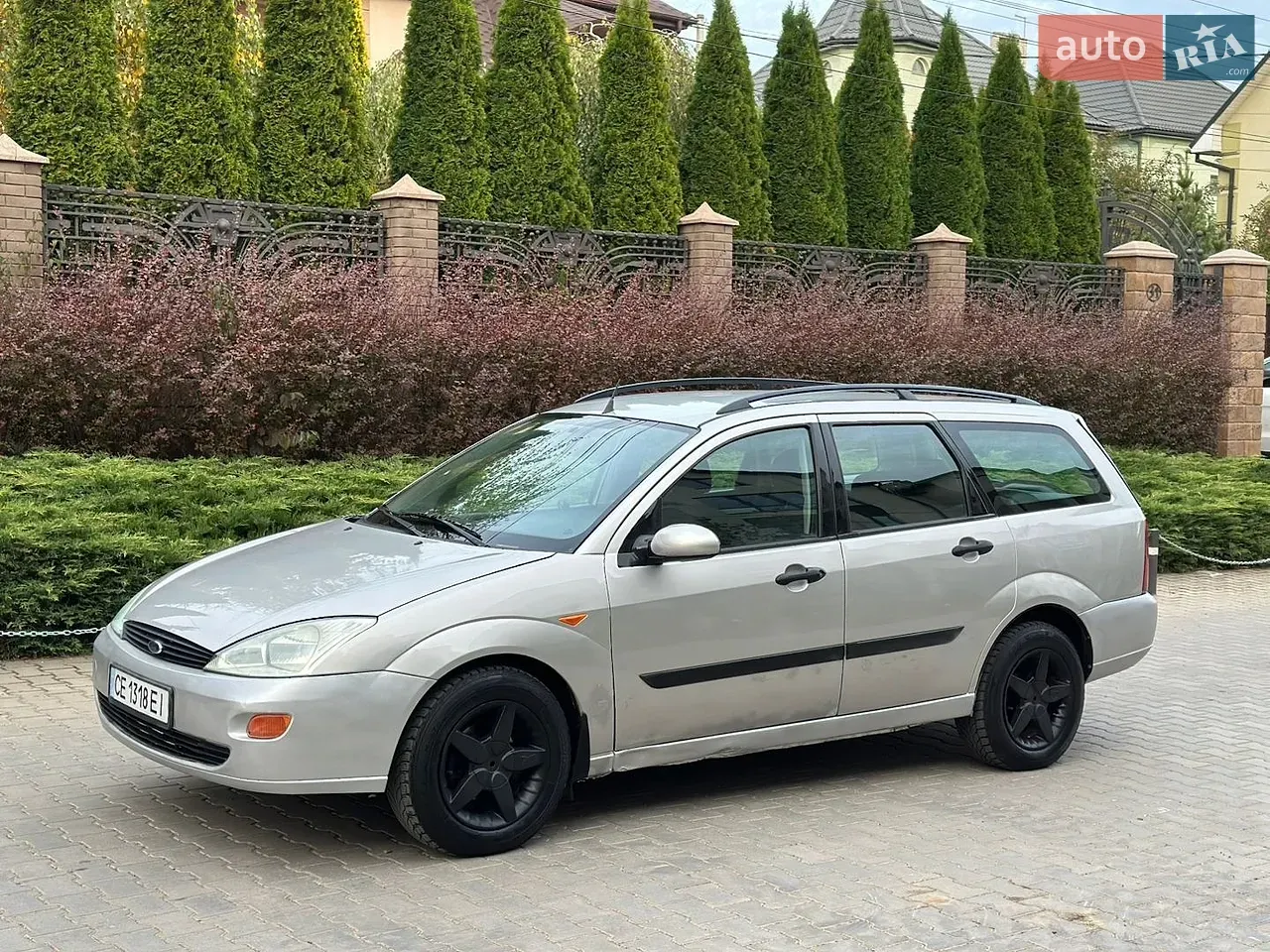 Ford Focus 2000 photo 3