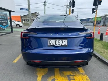 Tesla Model 3 2024 photo 5