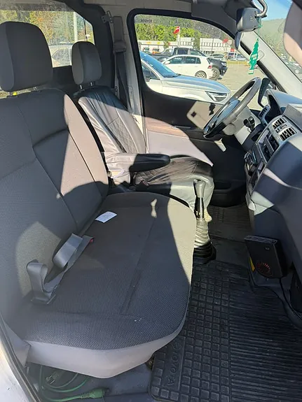 Toyota Hiace 2010 photo 3