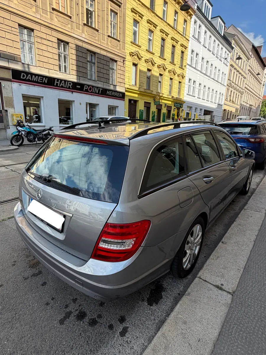 Mercedes-Benz C-Class 2012 photo 3