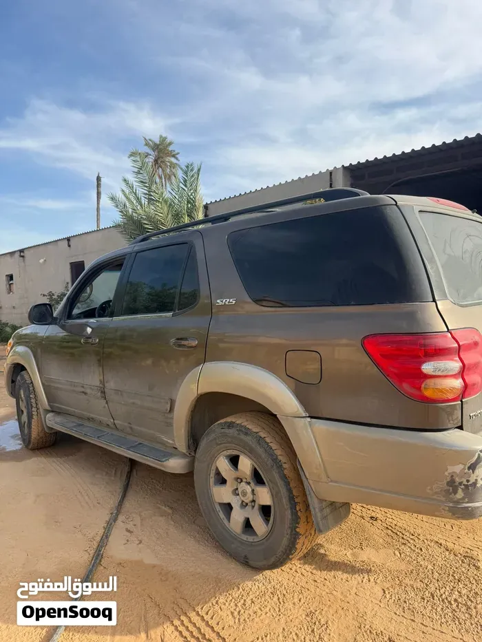 Toyota Sequoia 2002 photo 3