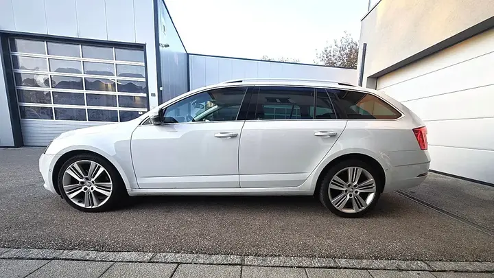 Skoda Octavia 2018 photo 2