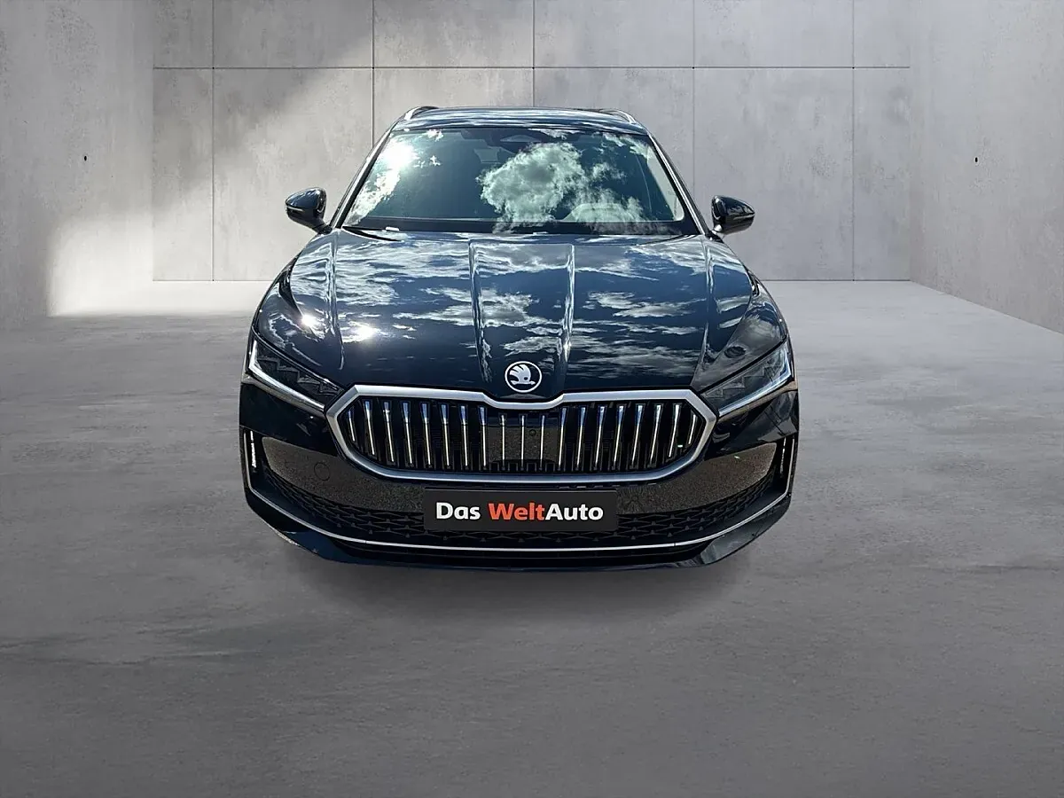 Skoda Superb 2026 photo 2