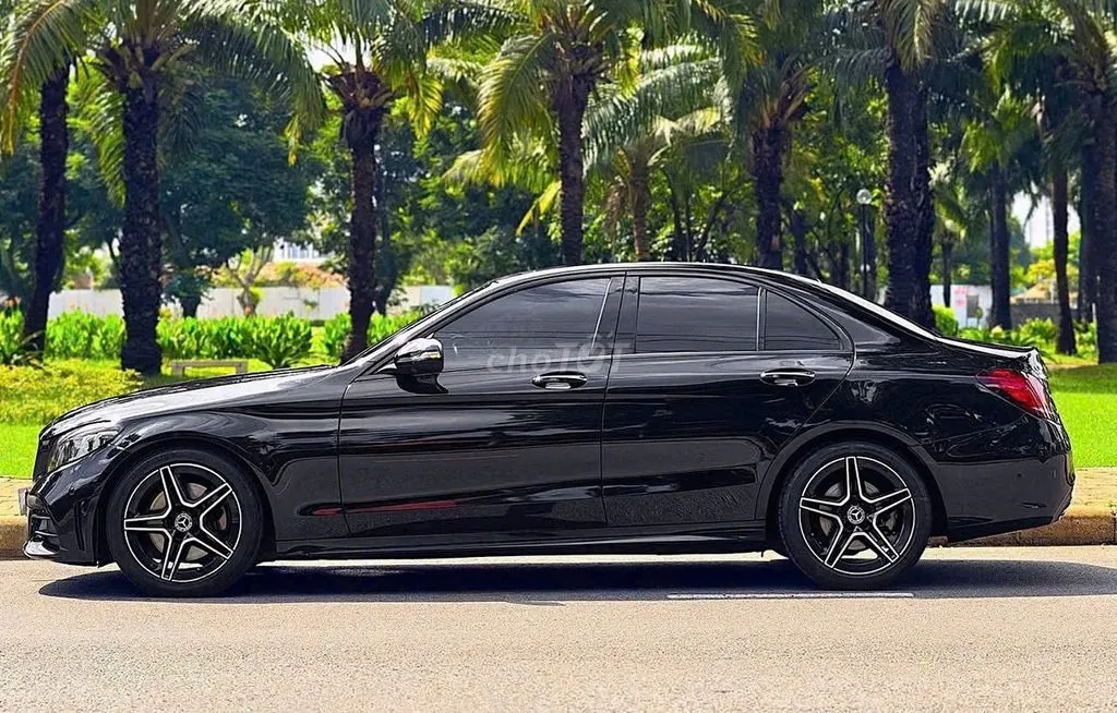 Mercedes-Benz C-Class 2019 photo 5