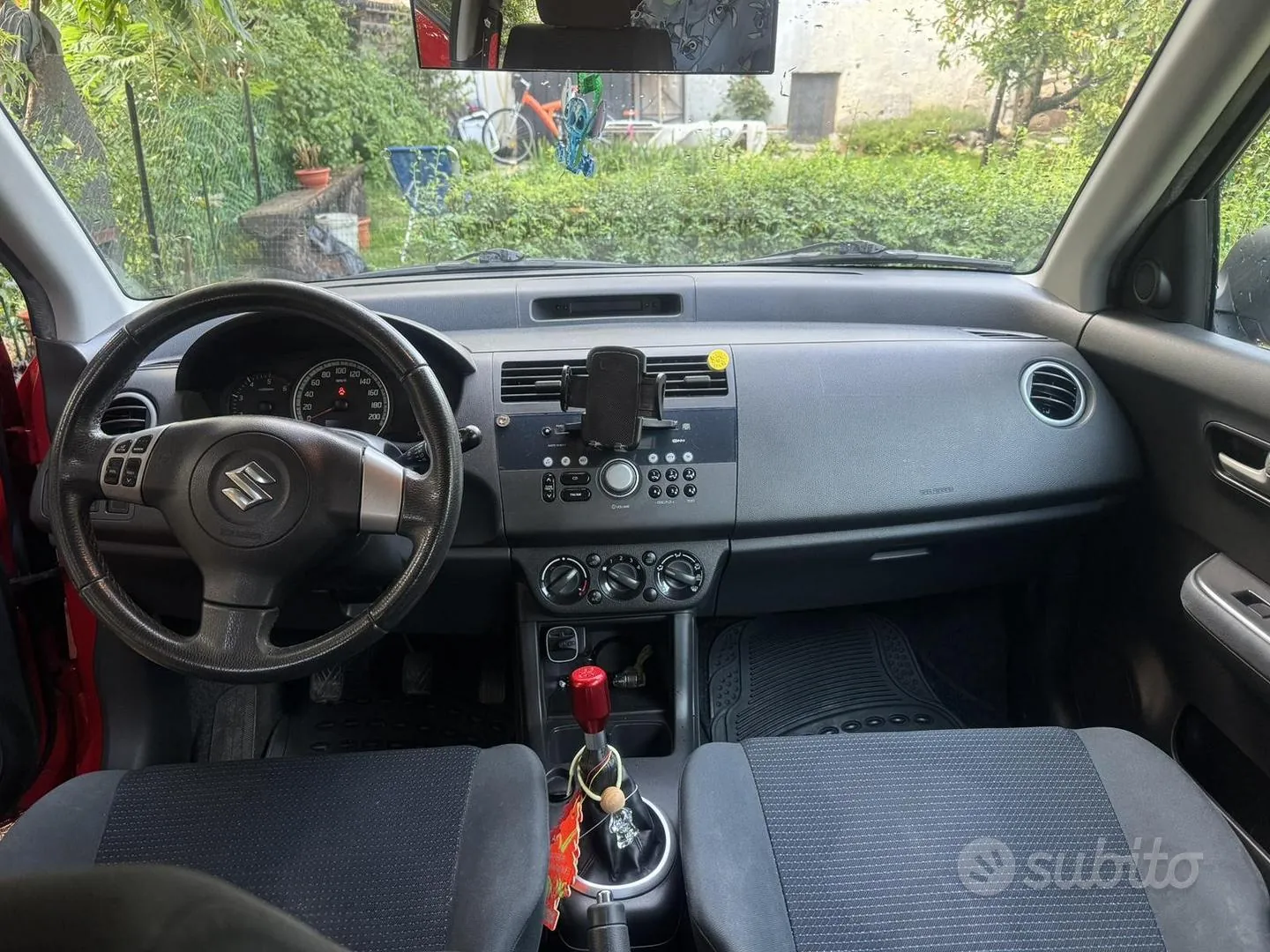Suzuki Swift 2007 photo 5