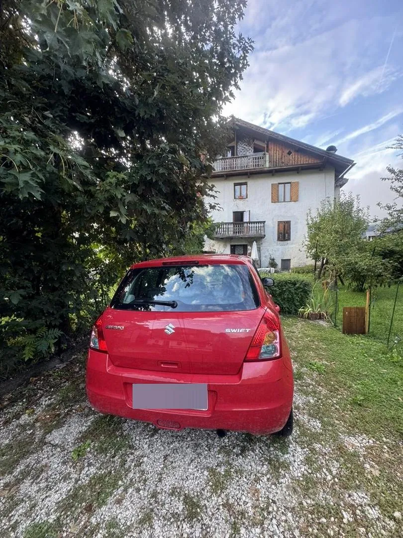 Suzuki Swift 2007 photo 2