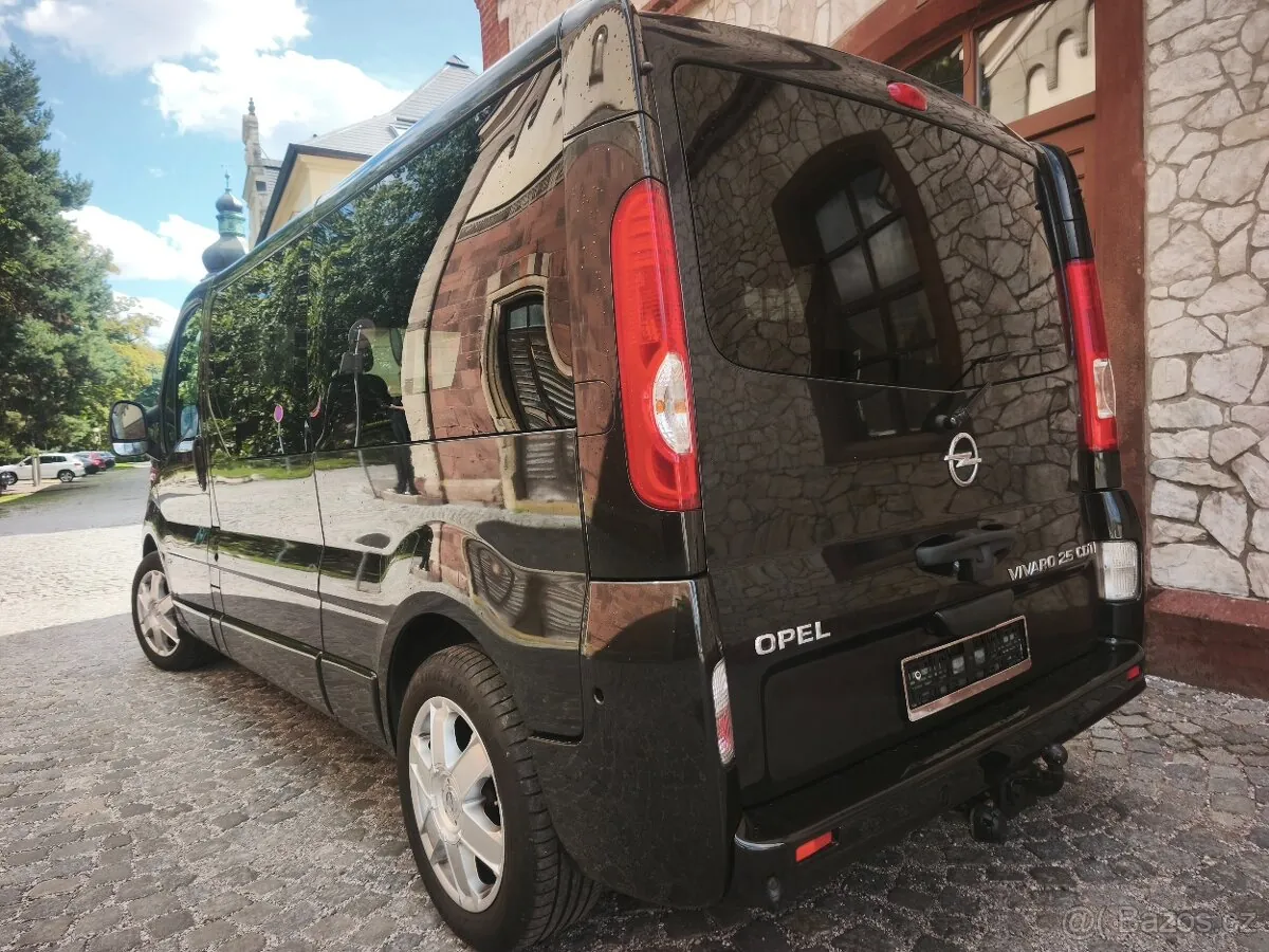 Opel Vivaro 2012 photo 5