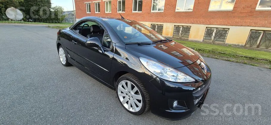 Peugeot 207 2012 photo 5