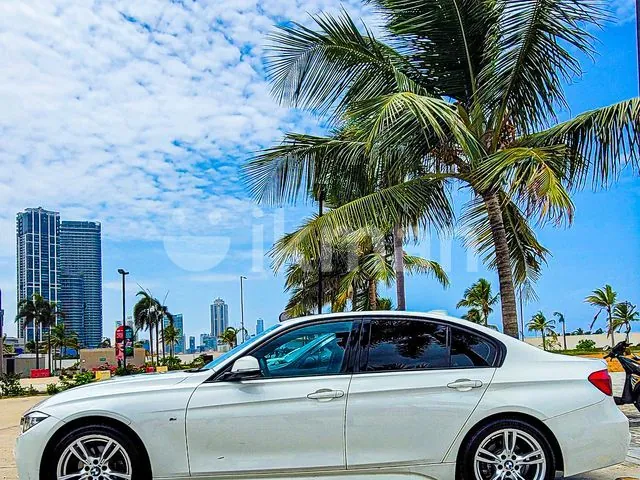 BMW 318I 2018 photo 4