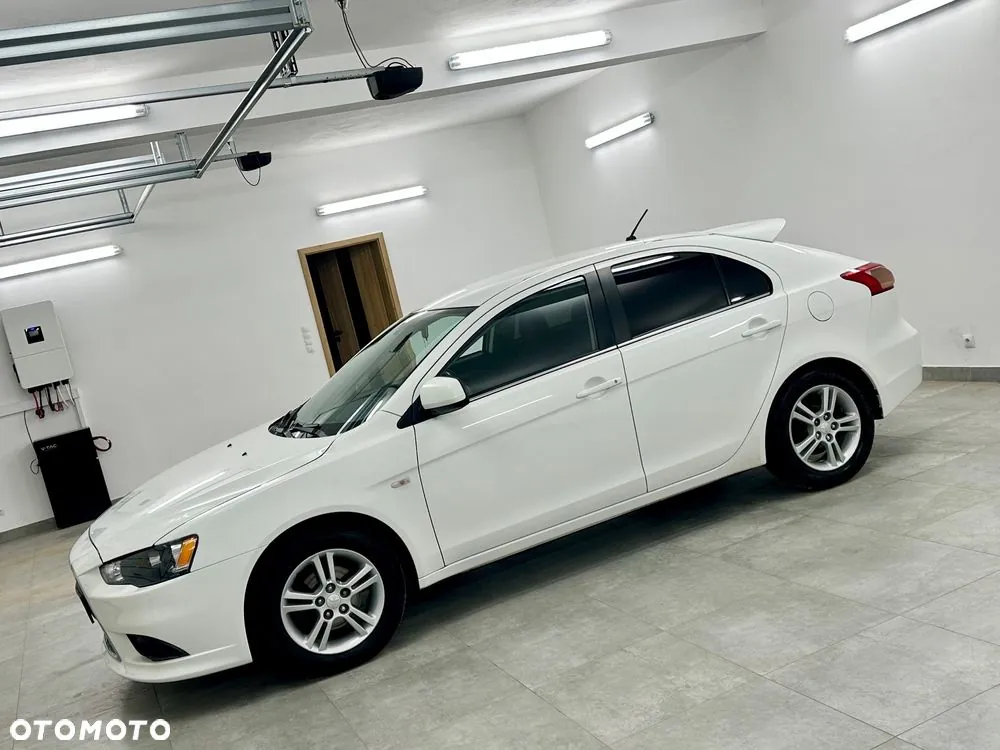 Mitsubishi Lancer 2011 photo 3