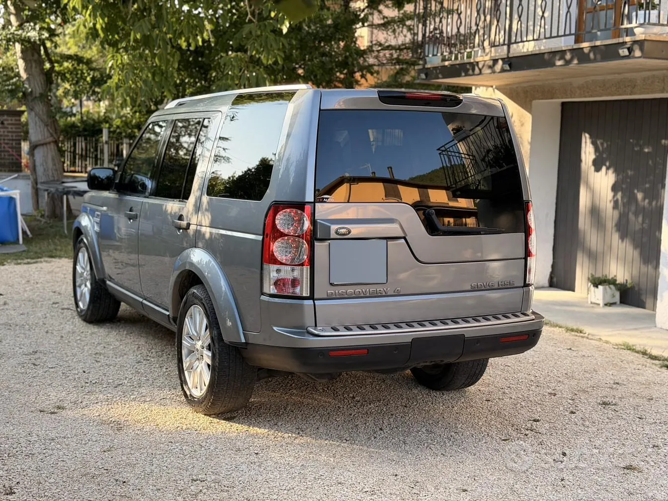 Land Rover Discovery 2013 photo 2