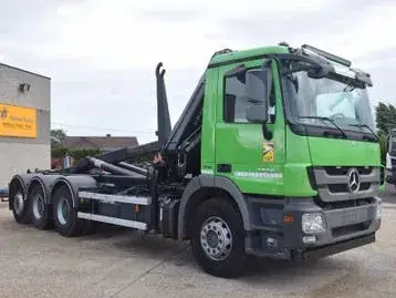 Mercedes-Benz Actros 3236