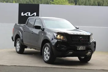 Nissan Navara 2021 photo 2