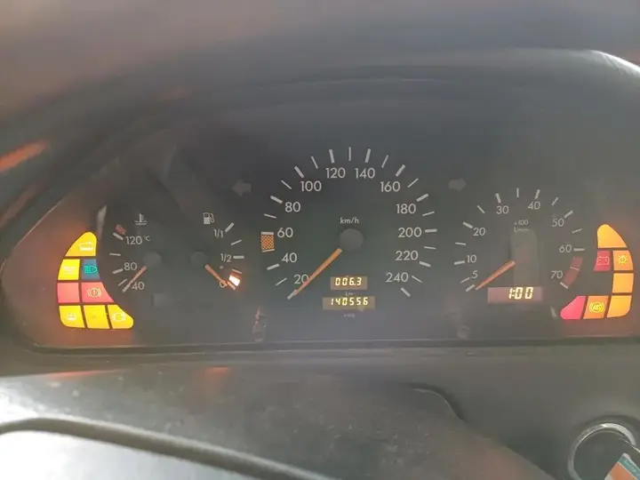 Mercedes-Benz C180